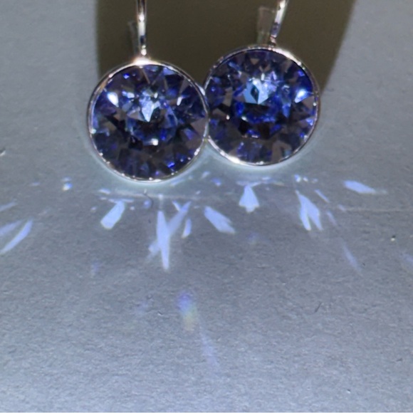 Authentic Swarovski MINI Bella Blue Crystal Bezel Rhodium Lever Back Earrings - Picture 5 of 16
